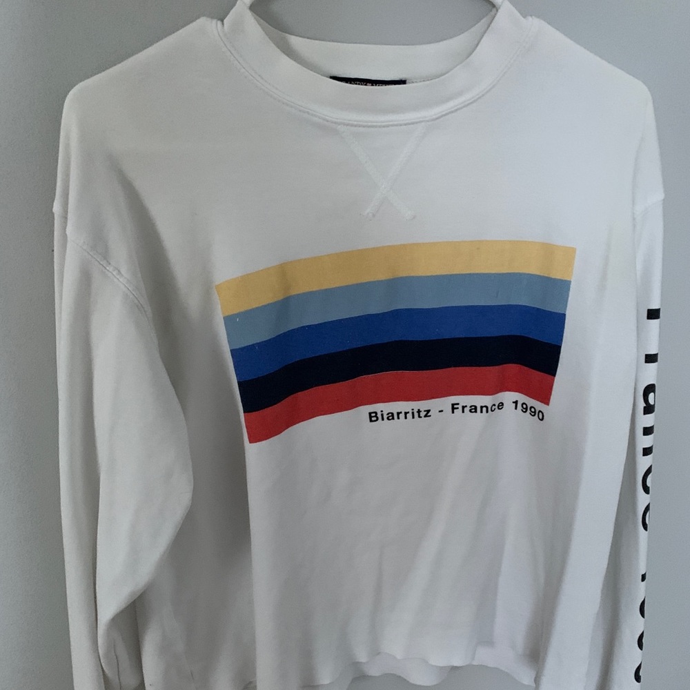 BRANDY MELVILLE: white graphic long sleeve